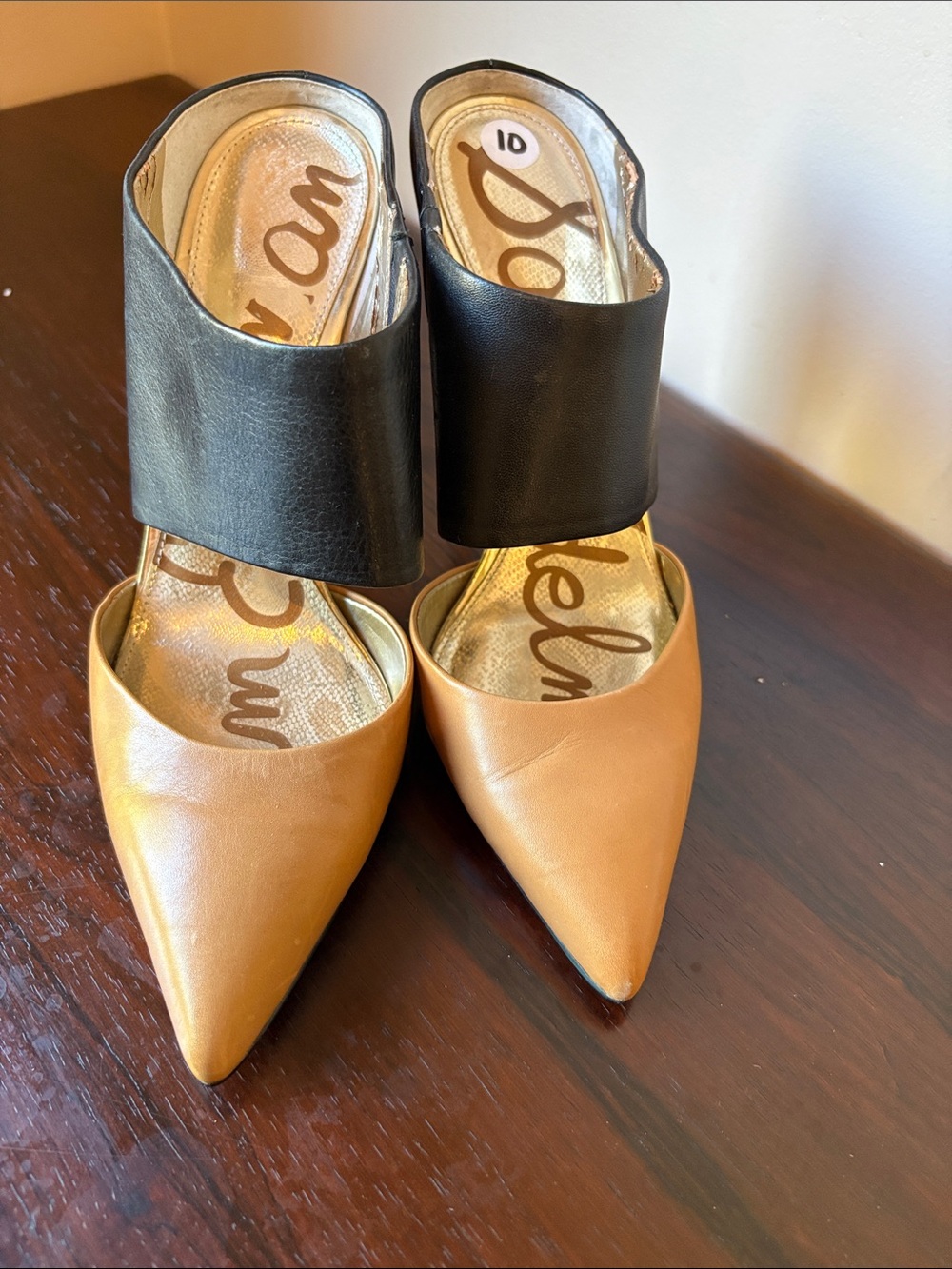 Sam Edelman Two-Tone Pointed Mule in Tan and Black size 10